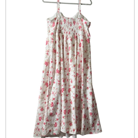 Chic Floral Midi Dress in White and Pink - Picture 5 of 11